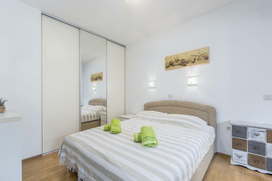 Apartment Matea Novigrad Istria Eksteriør billede
